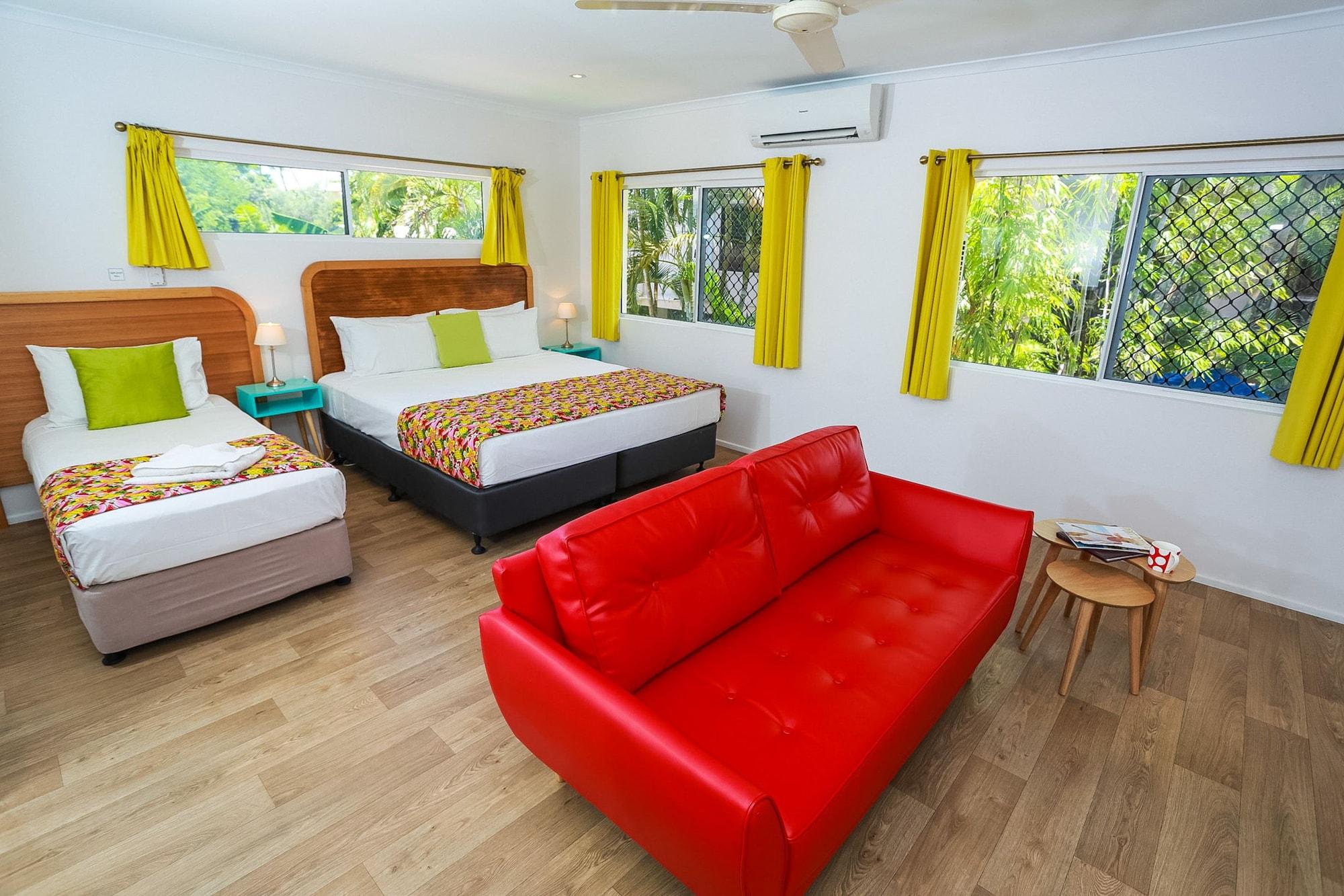 Port Douglas Motel Екстер'єр фото