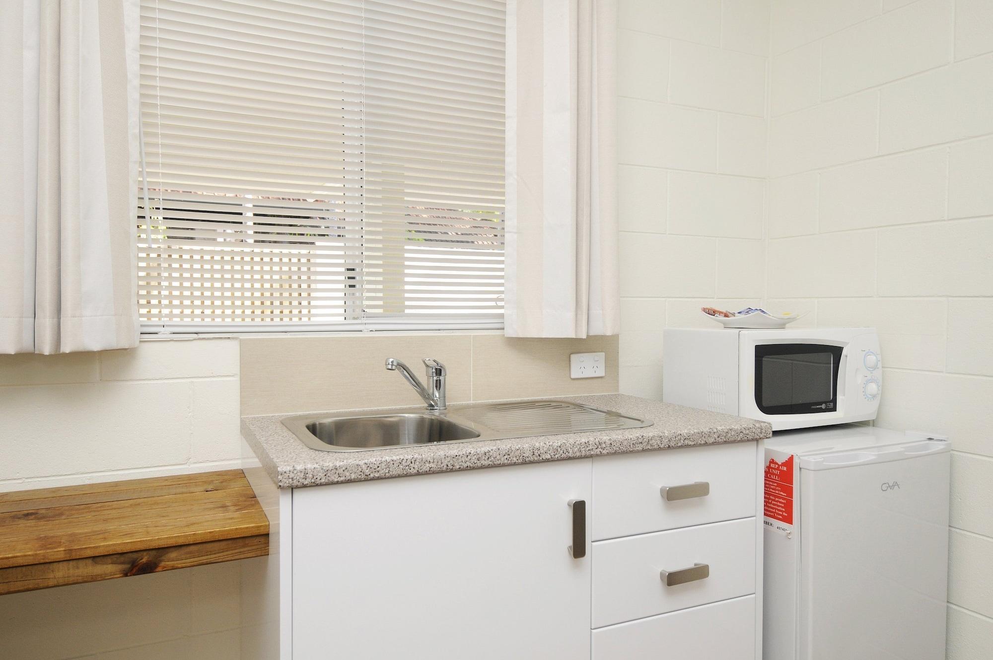 Port Douglas Motel Екстер'єр фото