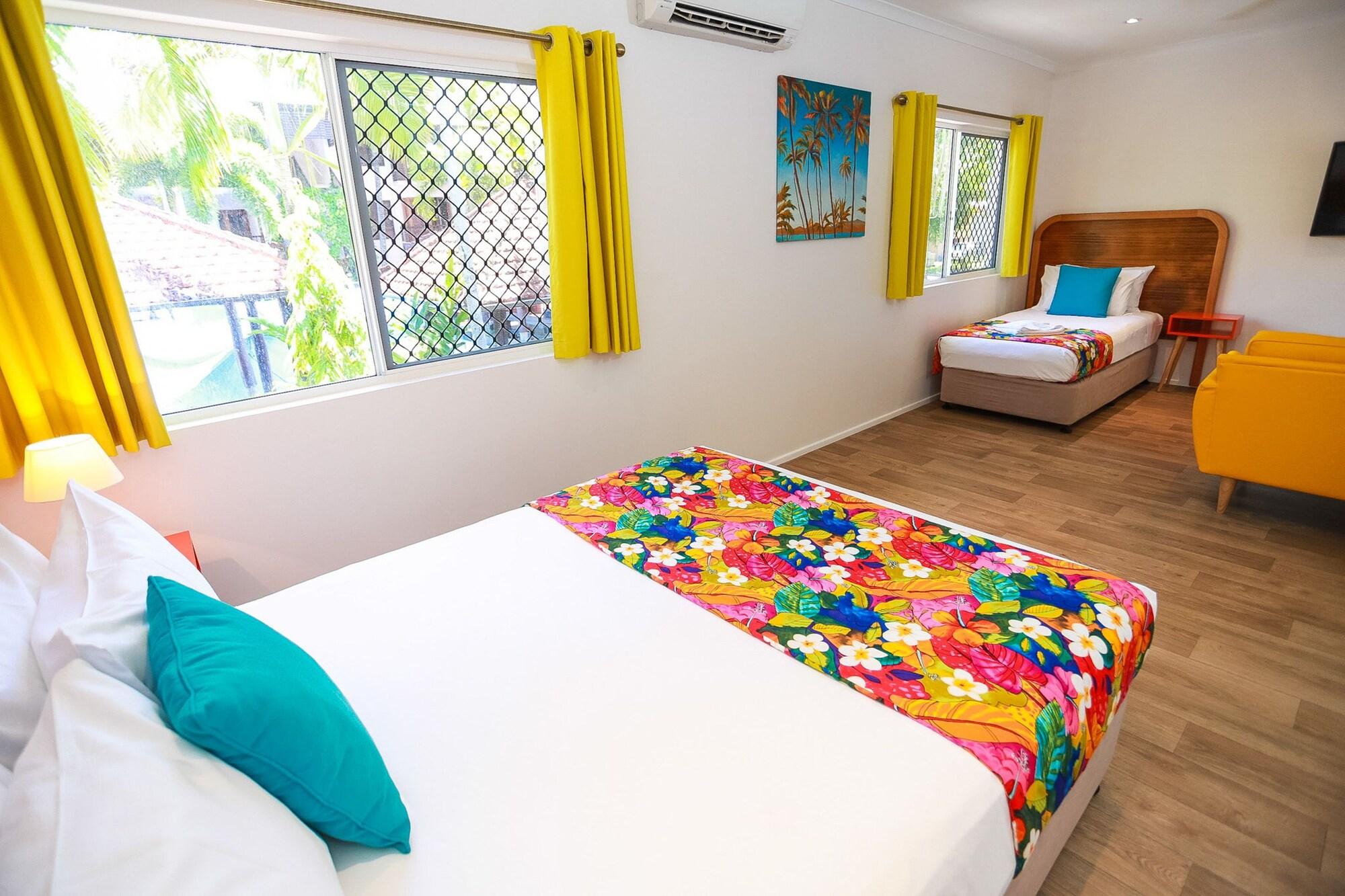 Port Douglas Motel Екстер'єр фото