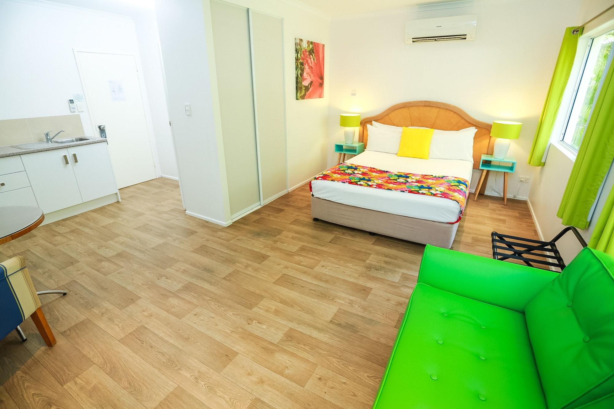 Port Douglas Motel Екстер'єр фото