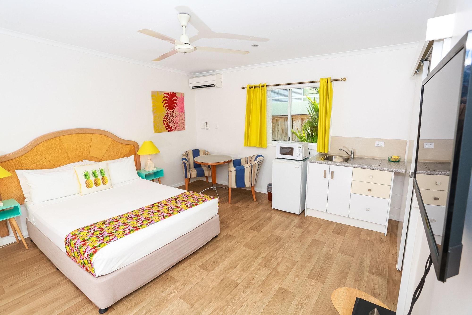 Port Douglas Motel Екстер'єр фото