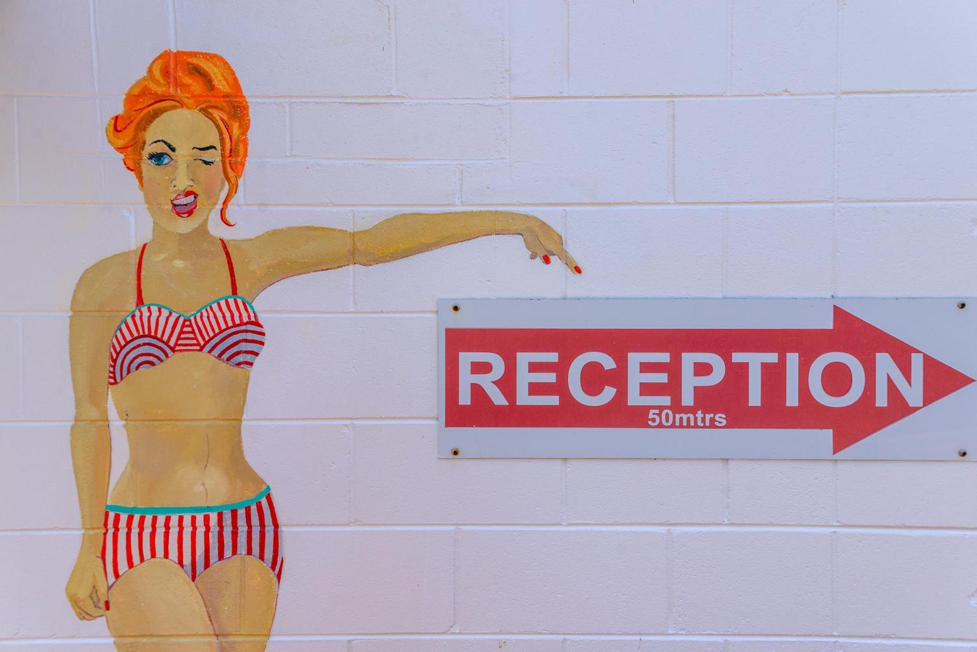 Port Douglas Motel Екстер'єр фото