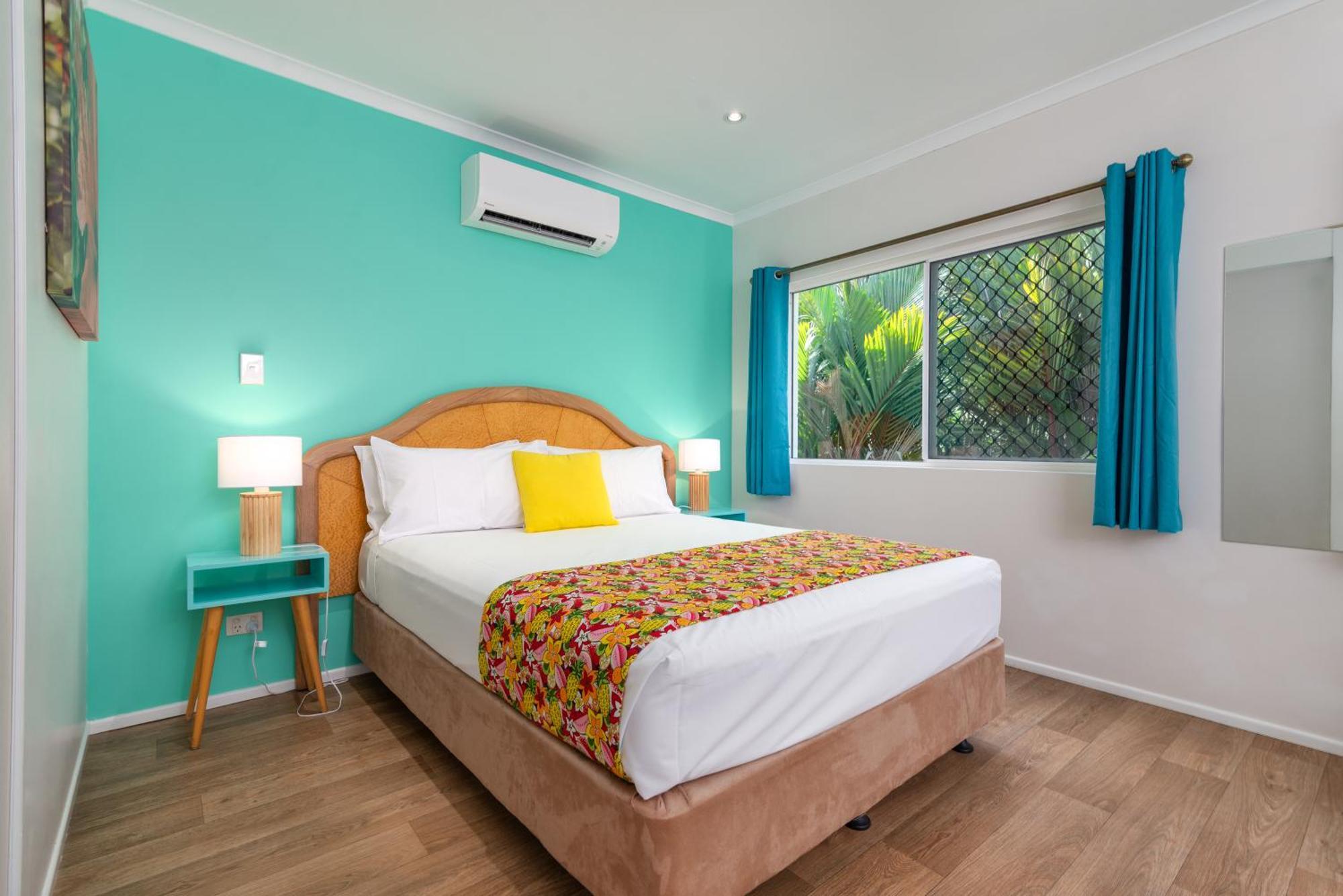 Port Douglas Motel Екстер'єр фото