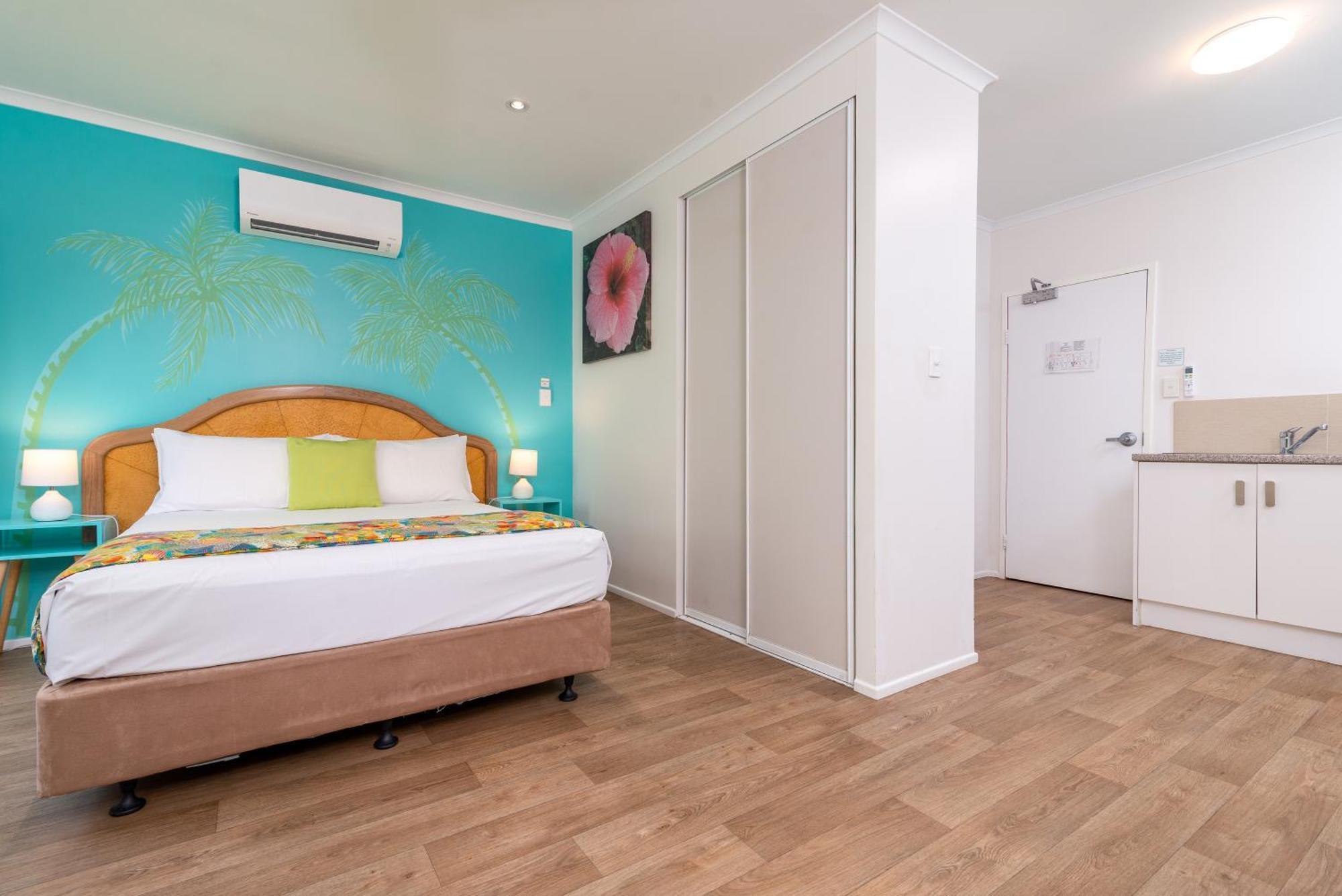 Port Douglas Motel Екстер'єр фото