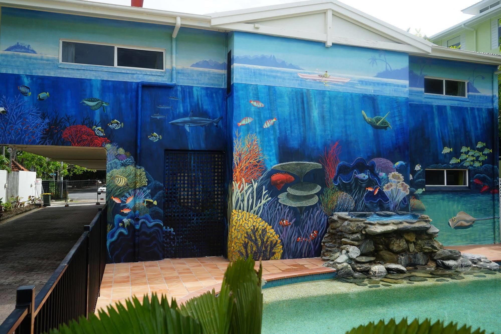 Port Douglas Motel Екстер'єр фото
