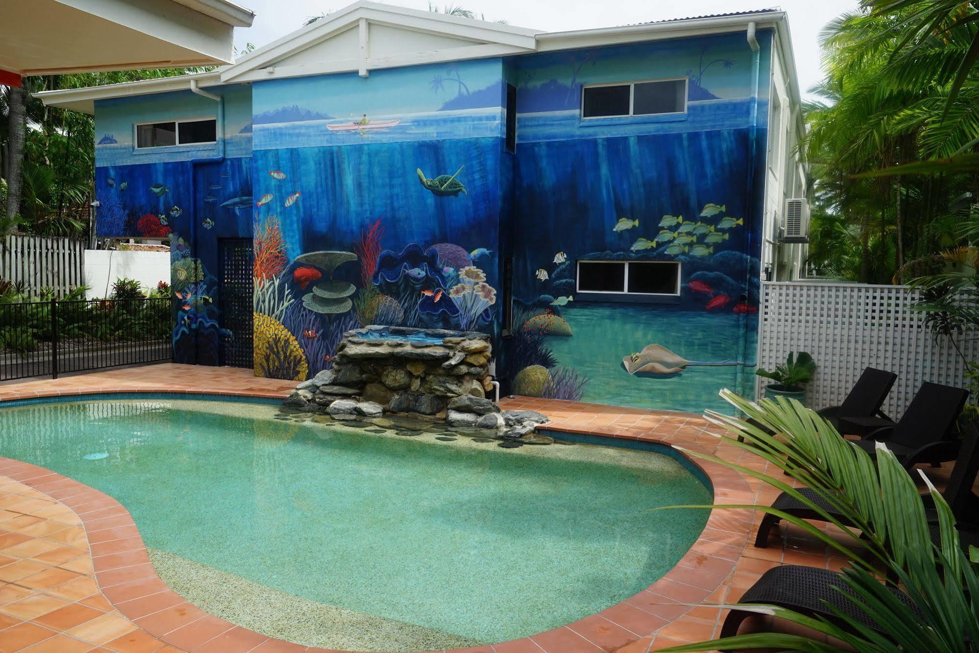Port Douglas Motel Екстер'єр фото